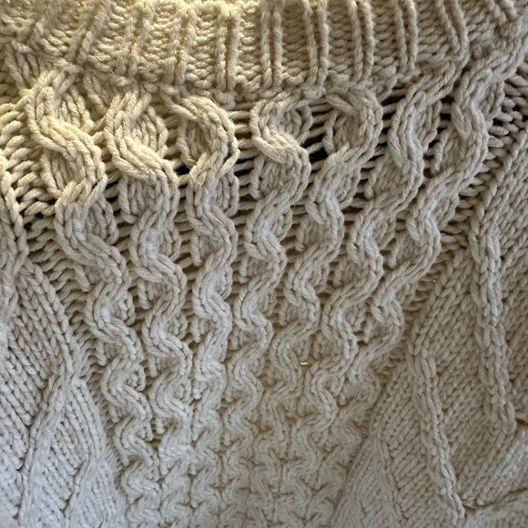 RD Style Cream Cable Knit Turtleneck Sweater‎ - Picture 3 of 3